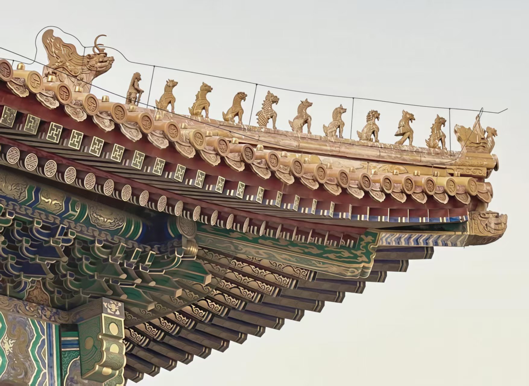U02 翼角近景与脊饰